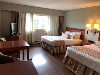 Inn en la costa del puerto